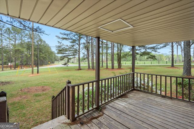 2075 Louina Road, Roanoke, AL 36274