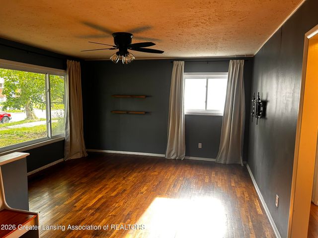 3714 Sumpter Street, Lansing, MI 48911