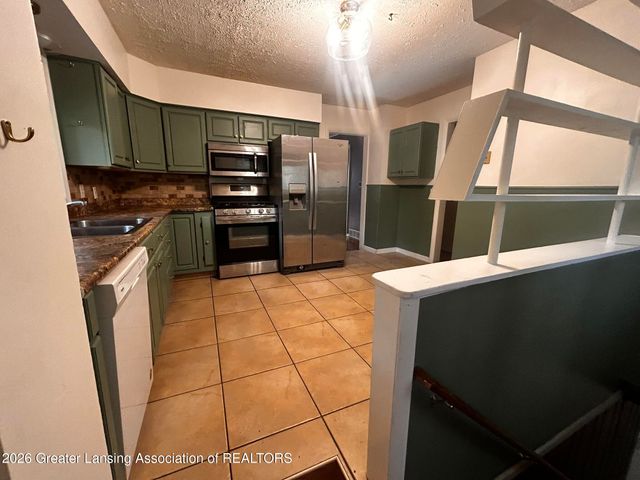 3714 Sumpter Street, Lansing, MI 48911