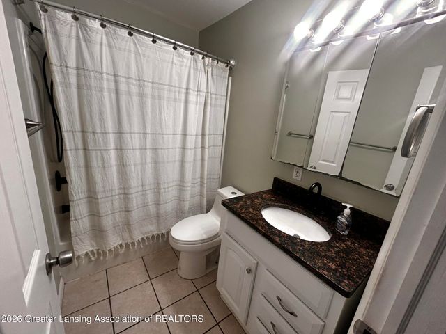 3714 Sumpter Street, Lansing, MI 48911