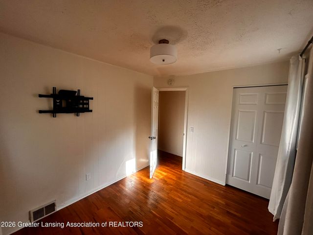 3714 Sumpter Street, Lansing, MI 48911