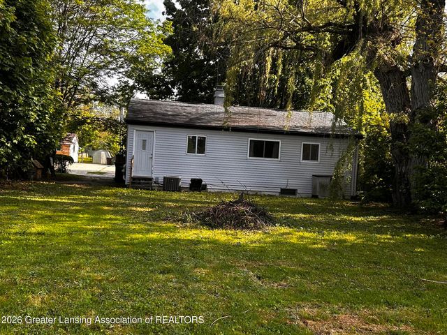 3714 Sumpter Street, Lansing, MI 48911