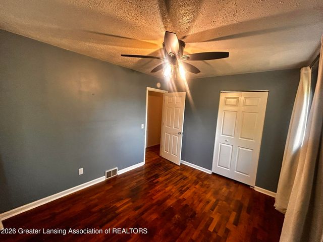 3714 Sumpter Street, Lansing, MI 48911