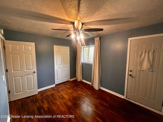 3714 Sumpter Street, Lansing, MI 48911