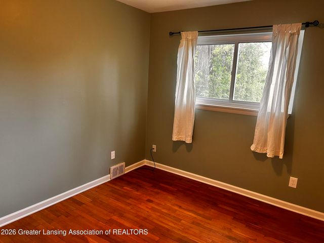 3714 Sumpter Street, Lansing, MI 48911