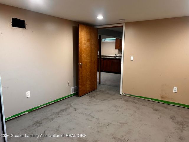 3714 Sumpter Street, Lansing, MI 48911