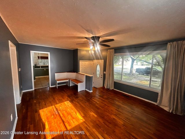 3714 Sumpter Street, Lansing, MI 48911