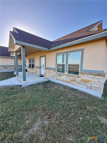 623 Thormeyer Road, Seguin, TX 78155