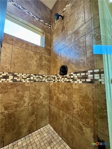 623 Thormeyer Road, Seguin, TX 78155