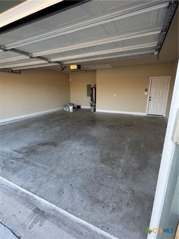 623 Thormeyer Road, Seguin, TX 78155