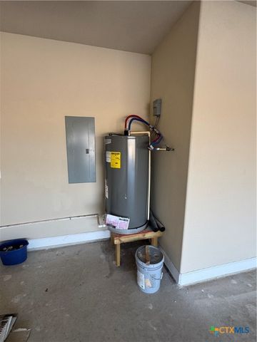 623 Thormeyer Road, Seguin, TX 78155