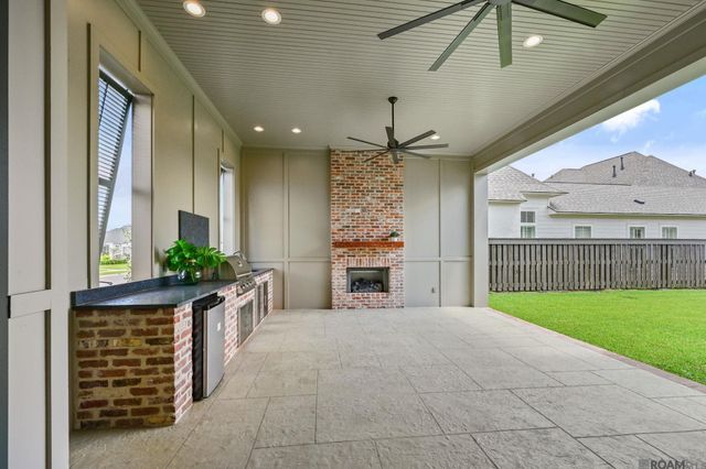 13727 Wild Canary Dr, Baton Rouge, LA 70810