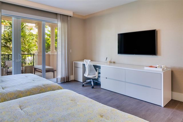 19222 Fisher Island Drive 19222, Miami Beach, FL 33109