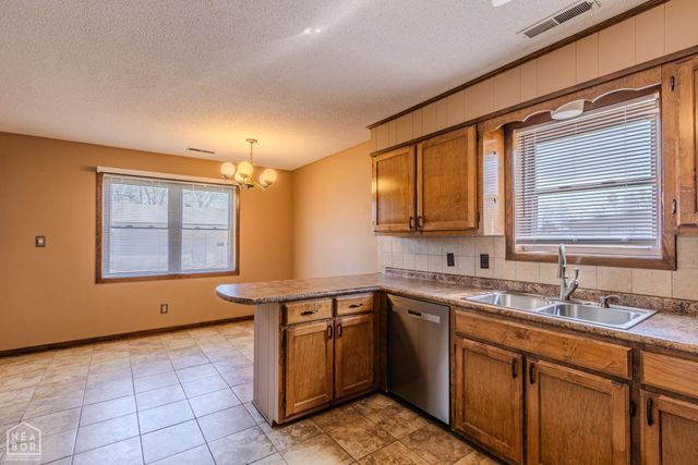 601 Rosewood Drive, Paragould, AR 72450