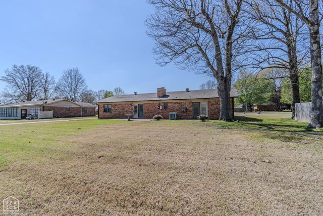 601 Rosewood Drive, Paragould, AR 72450