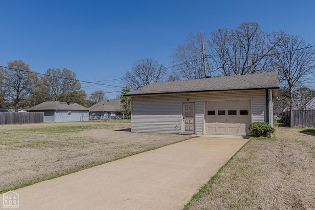 601 Rosewood Drive, Paragould, AR 72450