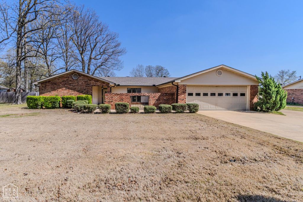 601 Rosewood Drive, Paragould, AR 72450