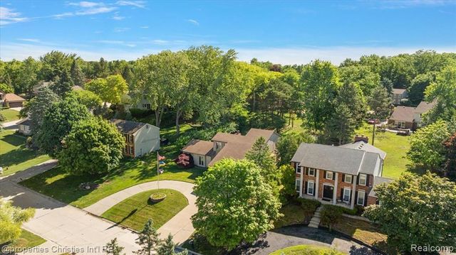 37224 Chesapeake Road, Farmington Hills, MI 48335