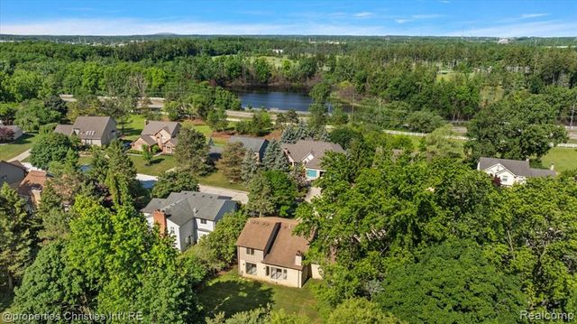 37224 Chesapeake Road, Farmington Hills, MI 48335