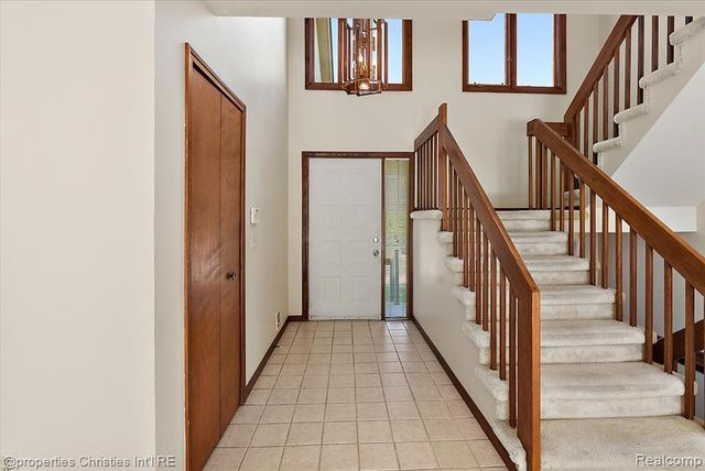 37224 Chesapeake Road, Farmington Hills, MI 48335