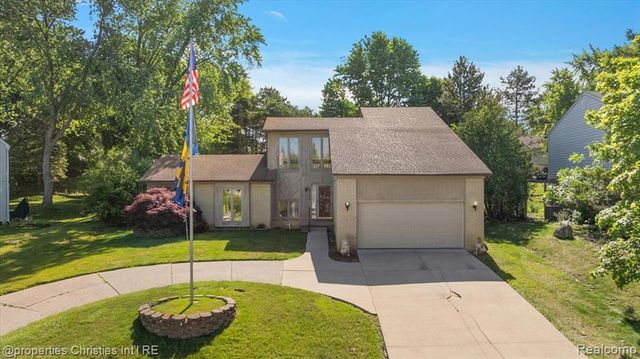 37224 Chesapeake Road, Farmington Hills, MI 48335