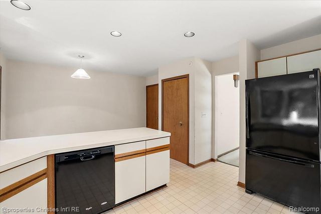 37224 Chesapeake Road, Farmington Hills, MI 48335
