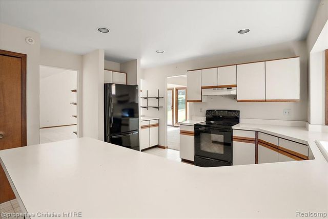 37224 Chesapeake Road, Farmington Hills, MI 48335
