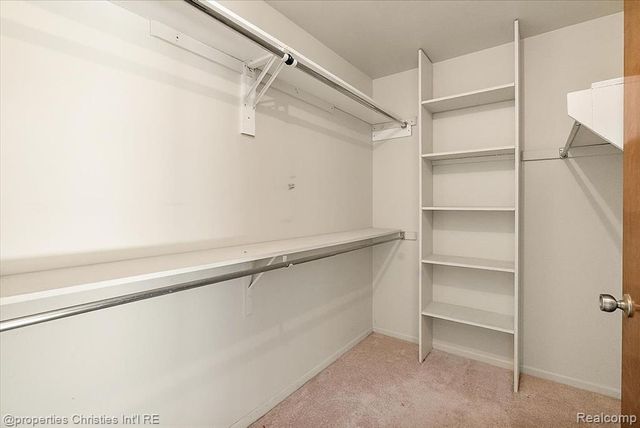 37224 Chesapeake Road, Farmington Hills, MI 48335