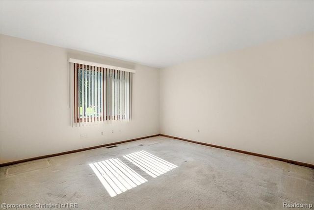 37224 Chesapeake Road, Farmington Hills, MI 48335