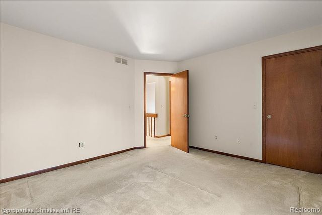 37224 Chesapeake Road, Farmington Hills, MI 48335