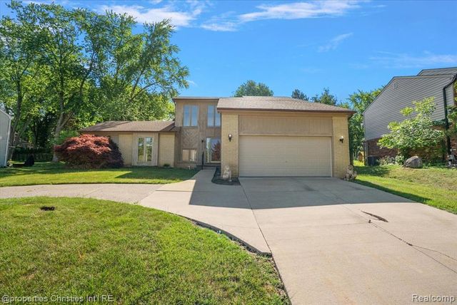 37224 Chesapeake Road, Farmington Hills, MI 48335