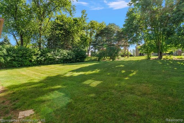 37224 Chesapeake Road, Farmington Hills, MI 48335
