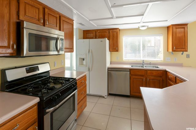 3049 SWISS DR, Santa Clara, UT 84765