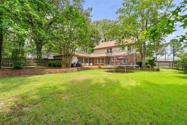 6631 POPLAR PIKE, Memphis, TN 38119