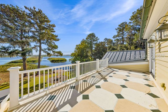 58 Captains Walk, Richmond Hill, GA 31324