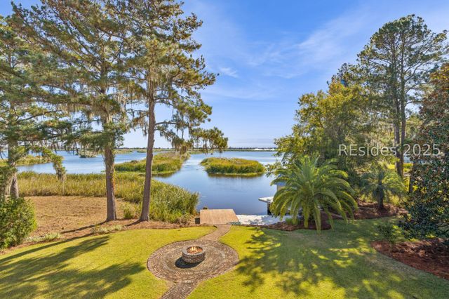 58 Captains Walk, Richmond Hill, GA 31324