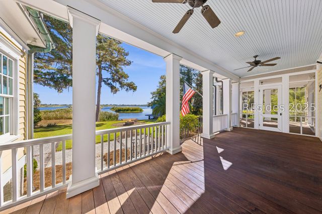 58 Captains Walk, Richmond Hill, GA 31324