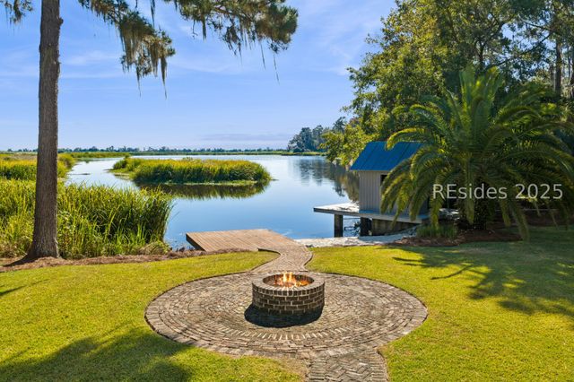 58 Captains Walk, Richmond Hill, GA 31324