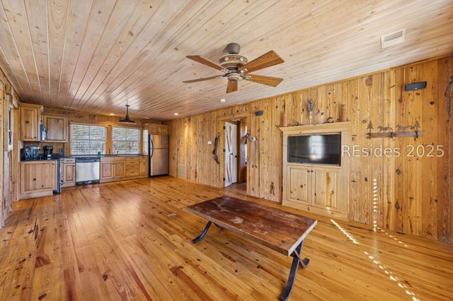 58 Captains Walk, Richmond Hill, GA 31324