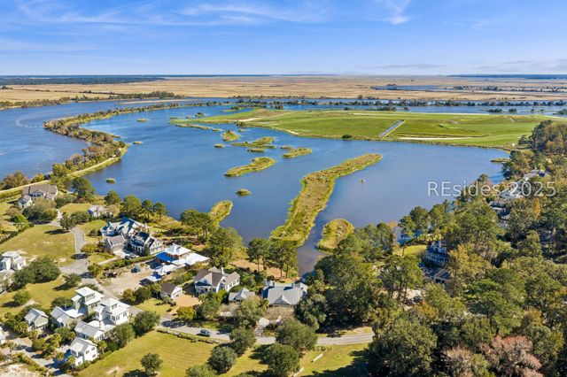 58 Captains Walk, Richmond Hill, GA 31324