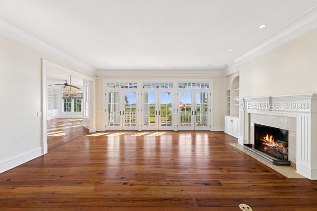 58 Captains Walk, Richmond Hill, GA 31324