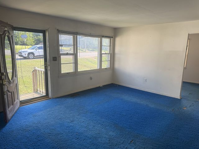 609 E 11th St, Columbia, TN 38401