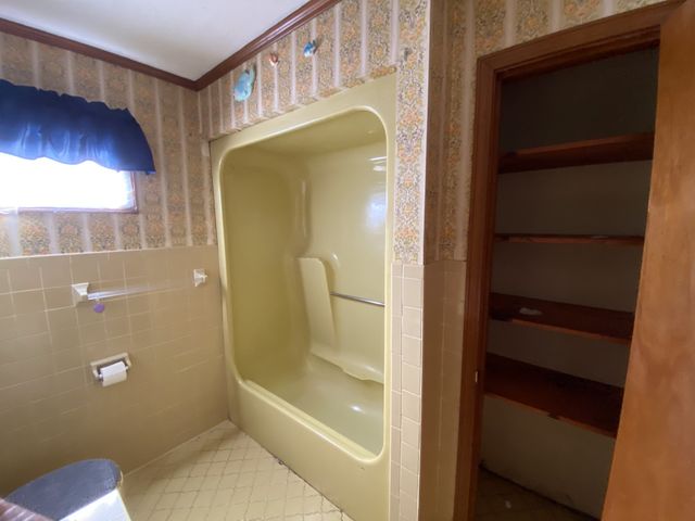 609 E 11th St, Columbia, TN 38401