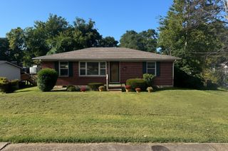 609 E 11th St, Columbia, TN 38401