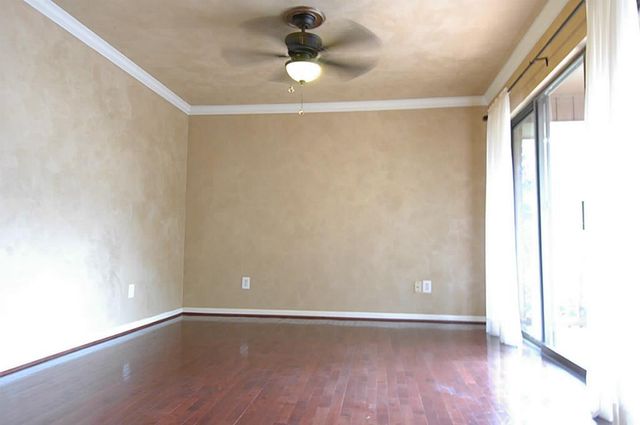 201 Vanderpool 64, Houston, TX 77024