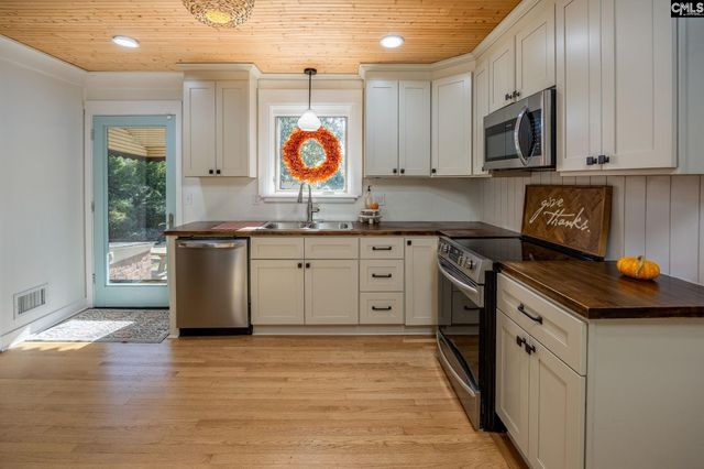 201 N Eden Drive, Cayce, SC 29033