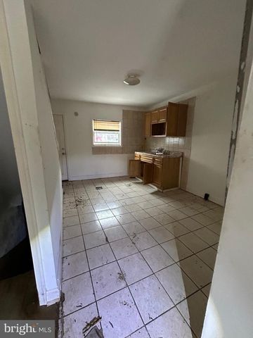 3323 MUTTER ST, Philadelphia, PA 19140