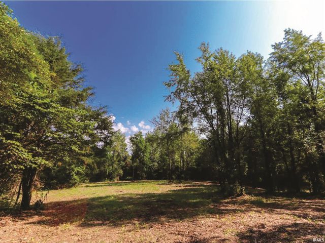 1794 N Hartstrait Road, Bloomington, IN 47404