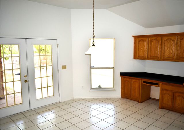 3112 Eastcrest Court, Fort Worth, TX 76105