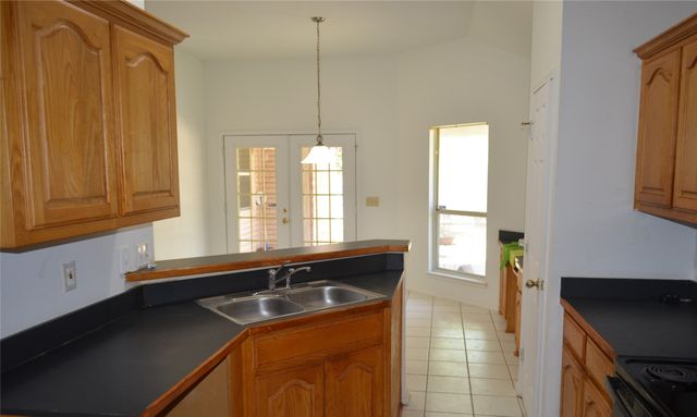 3112 Eastcrest Court, Fort Worth, TX 76105
